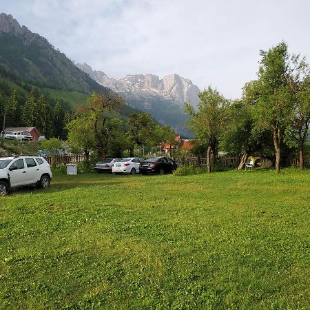Bujtina 2 Hotel วัลโบเนอ ภายนอก รูปภาพ