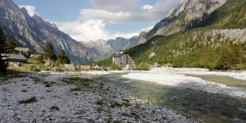 Bujtina 2 Hotel วัลโบเนอ ภายนอก รูปภาพ