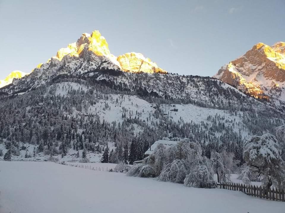 Bujtina 2 Hotel วัลโบเนอ ภายนอก รูปภาพ