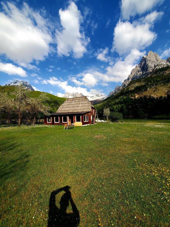 Bujtina 2 Hotel วัลโบเนอ ภายนอก รูปภาพ